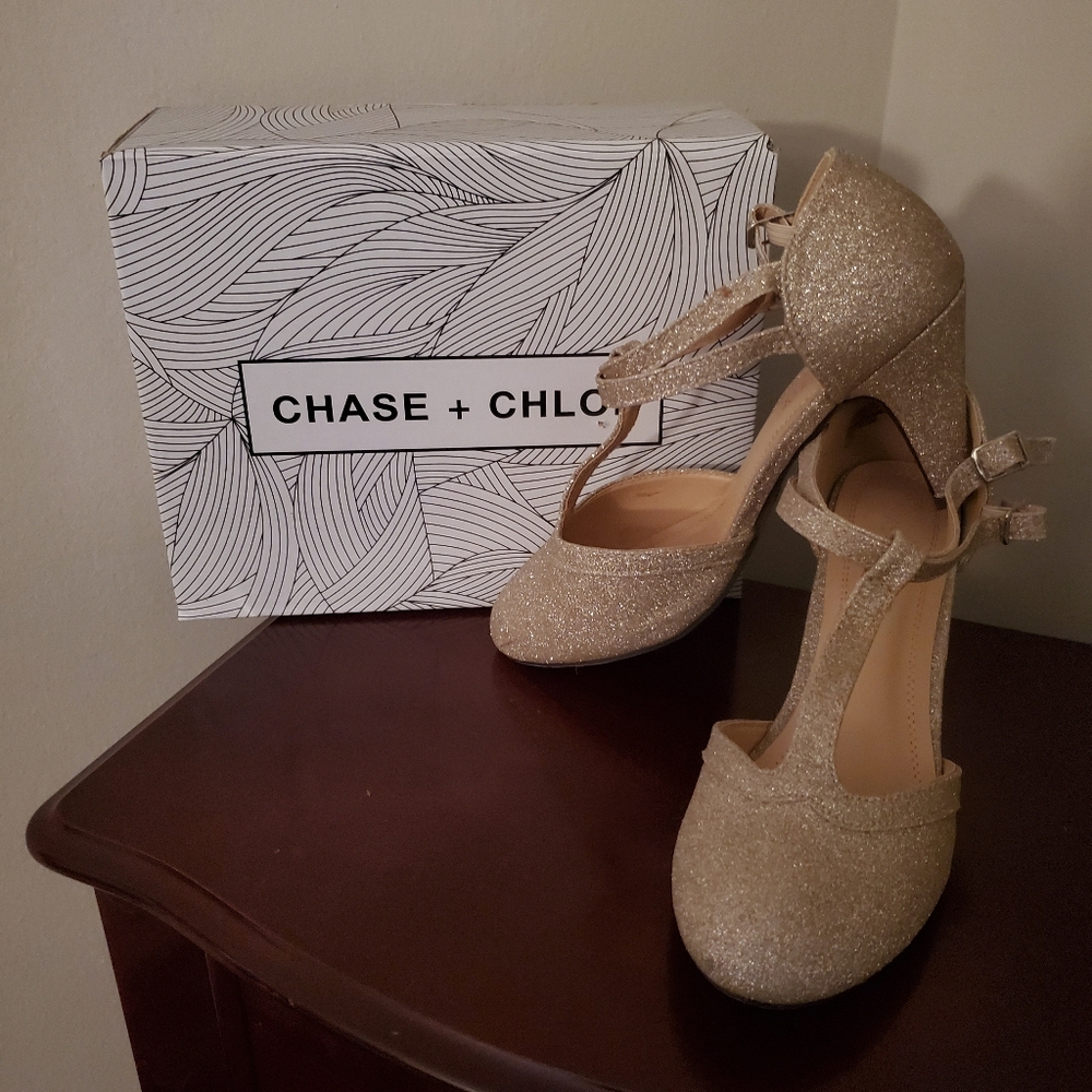 Endearing Evening T-Strap Heel in Gold